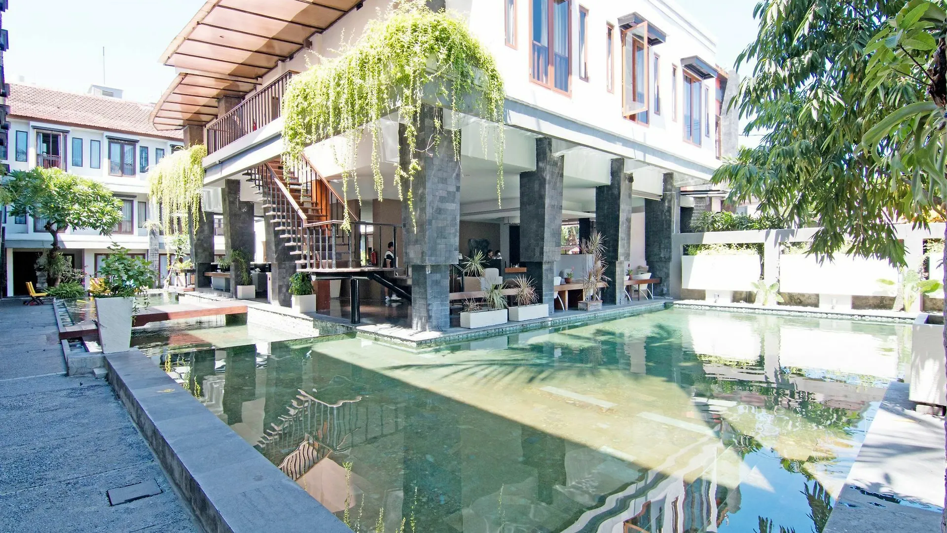 Zen Premium Padma 2 Legian Hotel Kuta